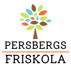 Persbergs friskolas logotyp som består av ett illustrerat träd med gröna, bruna, turkosa och orangea blad och brun stam samt texten Persbergs friskola i svart.